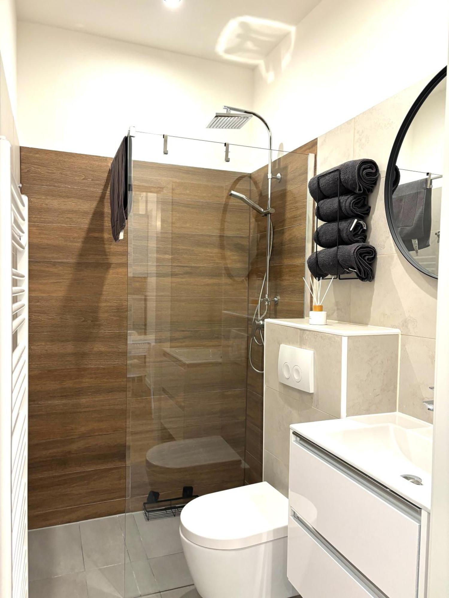 Traumhafte Wohnung Fuer 2, Walk In Dusche, Extra Kueche, Nespresso, Zentral Wien Eksteriør bilde